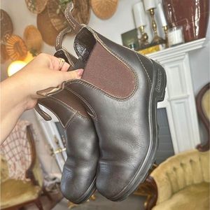 Blundstone - women’s 7.5 US
